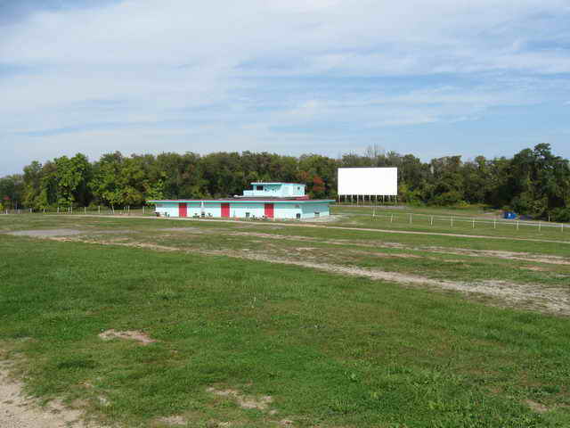 Twin Hi-Way Drive-In - 2013 Photo